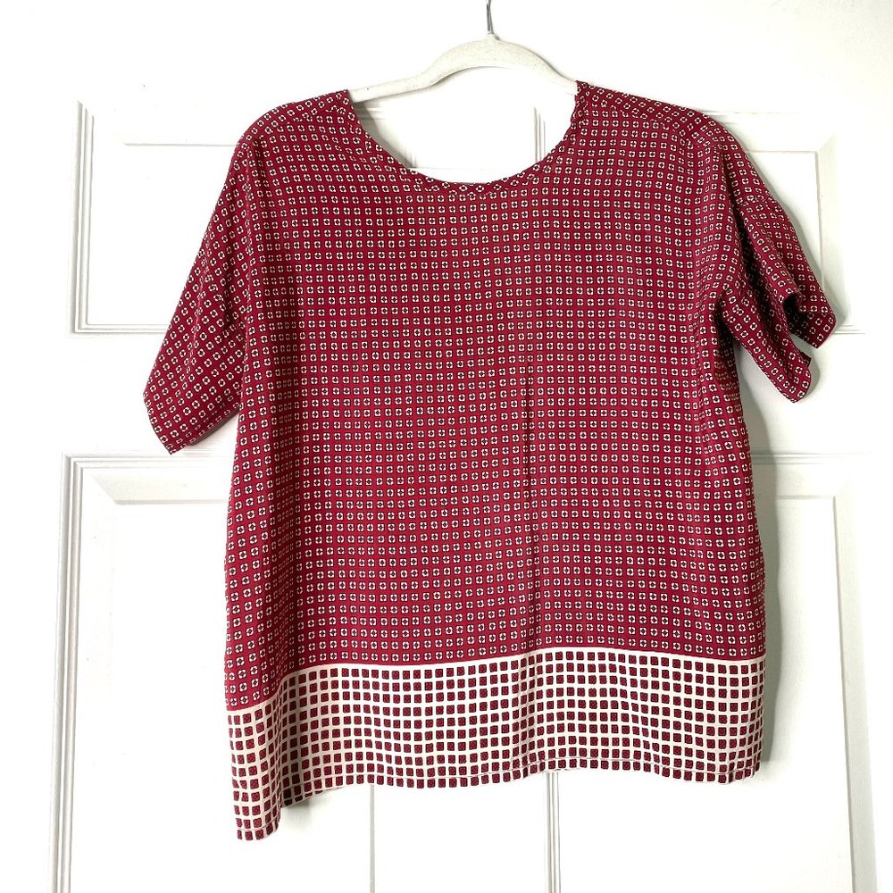 Red Patterned Madewell T-Shirt with Tie in back, off-white and navy blue